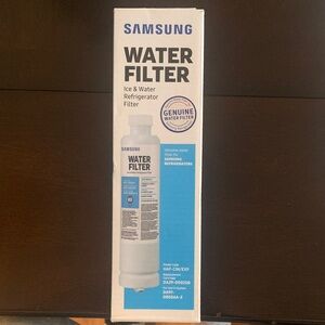 Refrigerator Water Filter - White and Blue